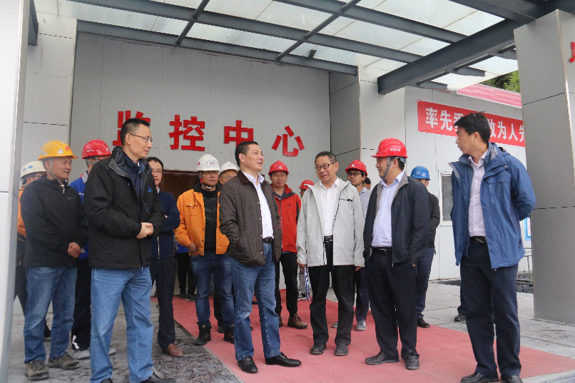 省交通投資集團黨委副書記、副董事長、總經(jīng)理 周黎明赴九綿高速LJ9項目檢查指導(dǎo)工作